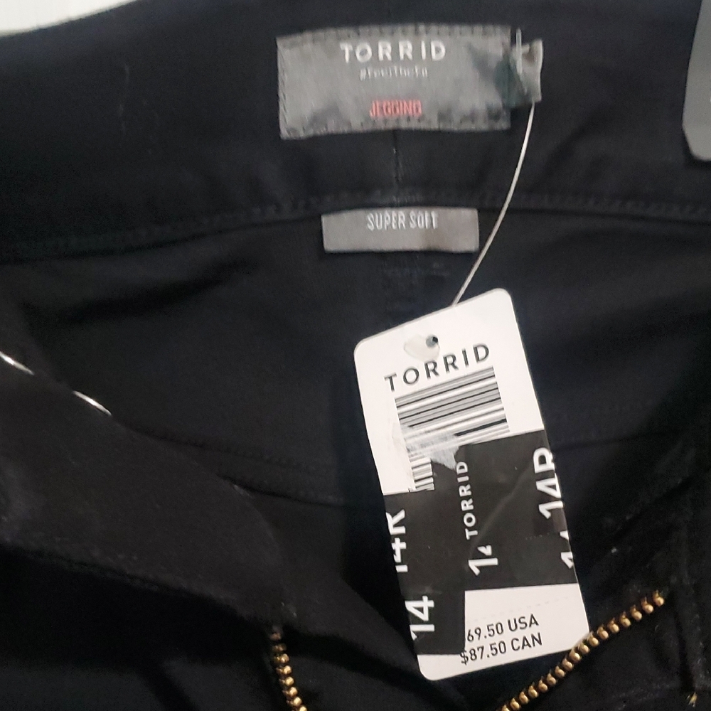 Torrid Super Soft Black Jeggings - Picture 2 of 4